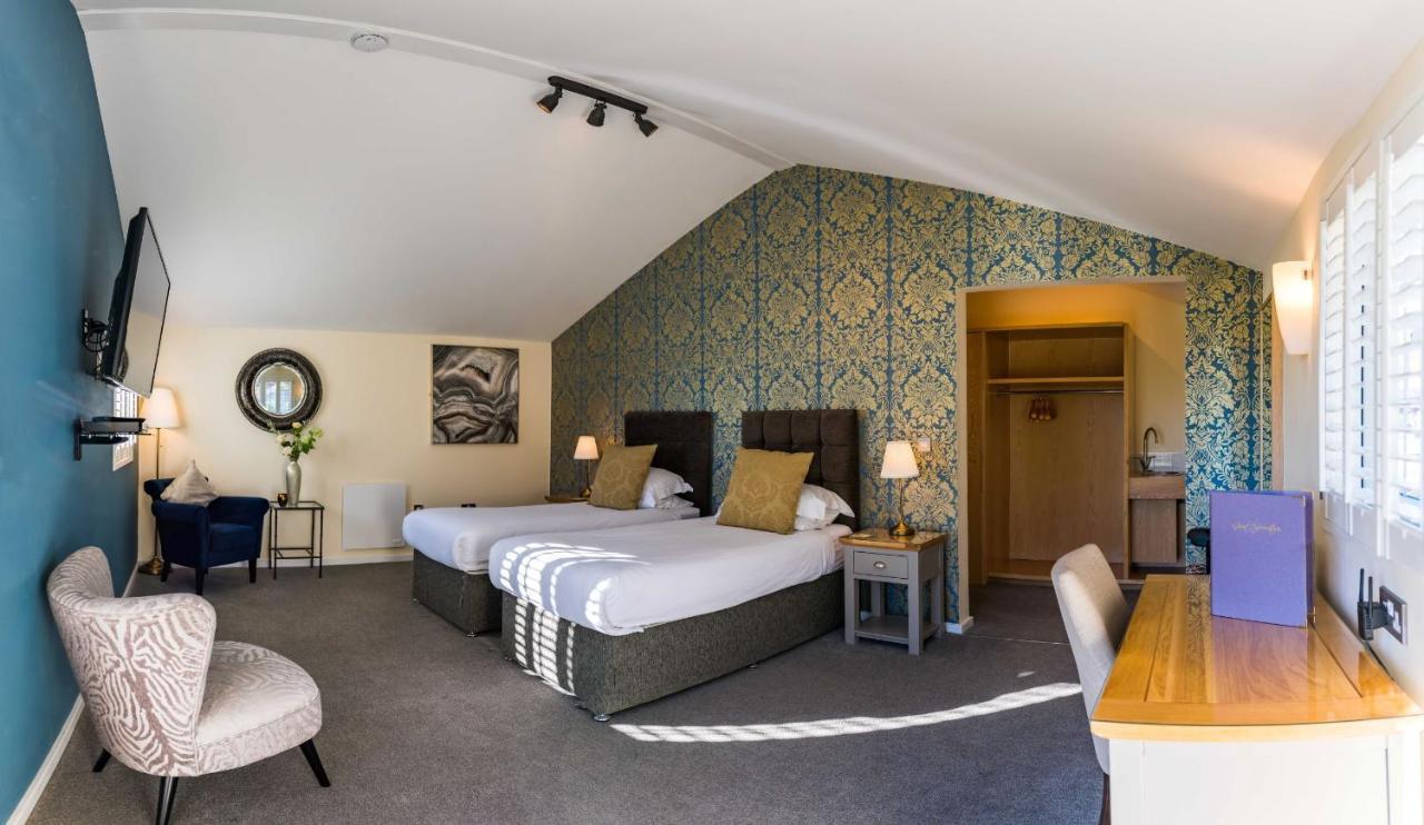 Manor Court Hotel Carnaby Екстер'єр фото